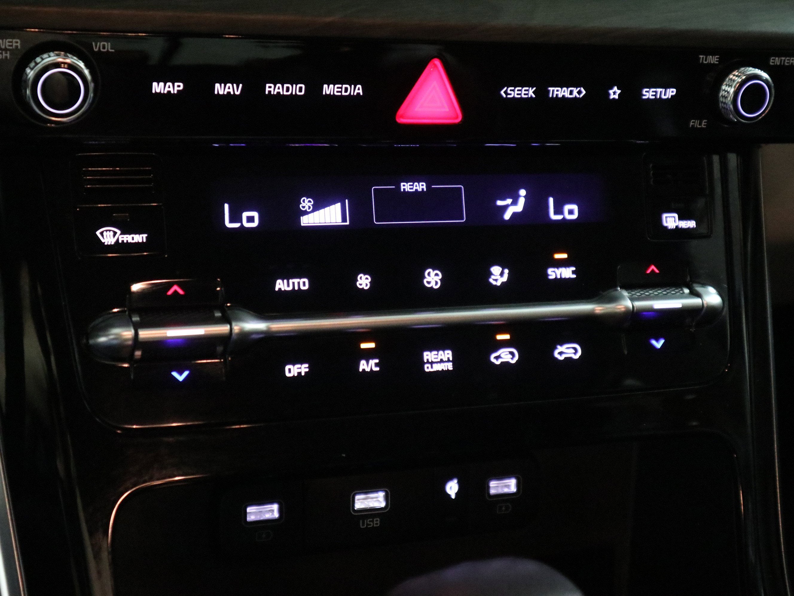 2024 Kia Carnival MPV EX