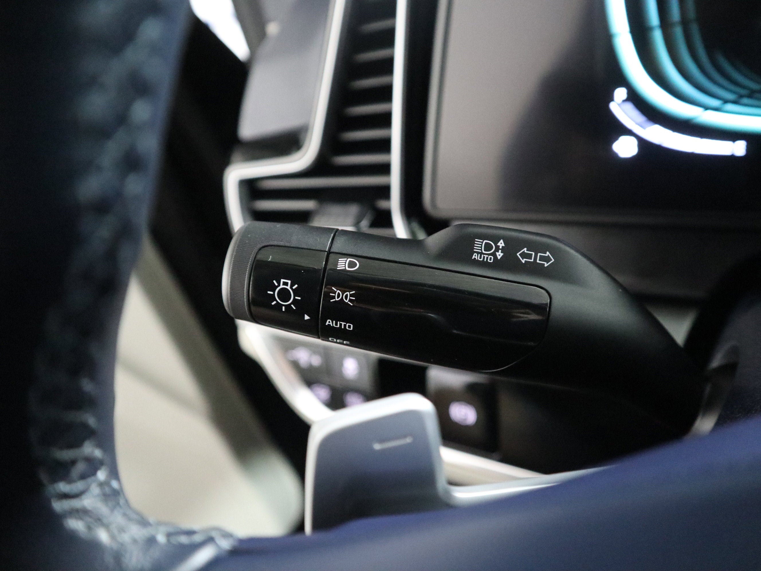 2025 Kia Sportage Hybrid EX