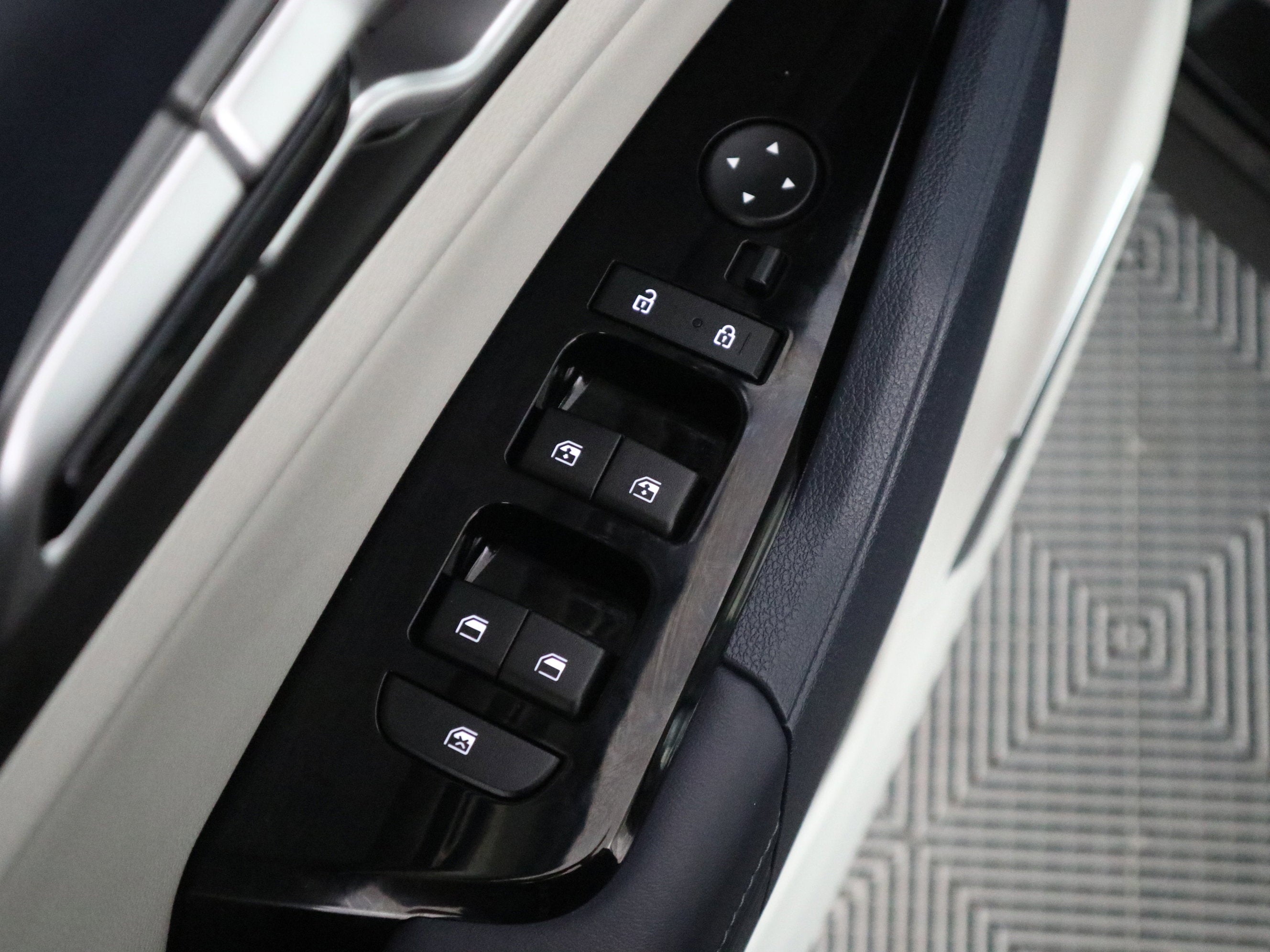 2025 Kia Sportage Hybrid EX