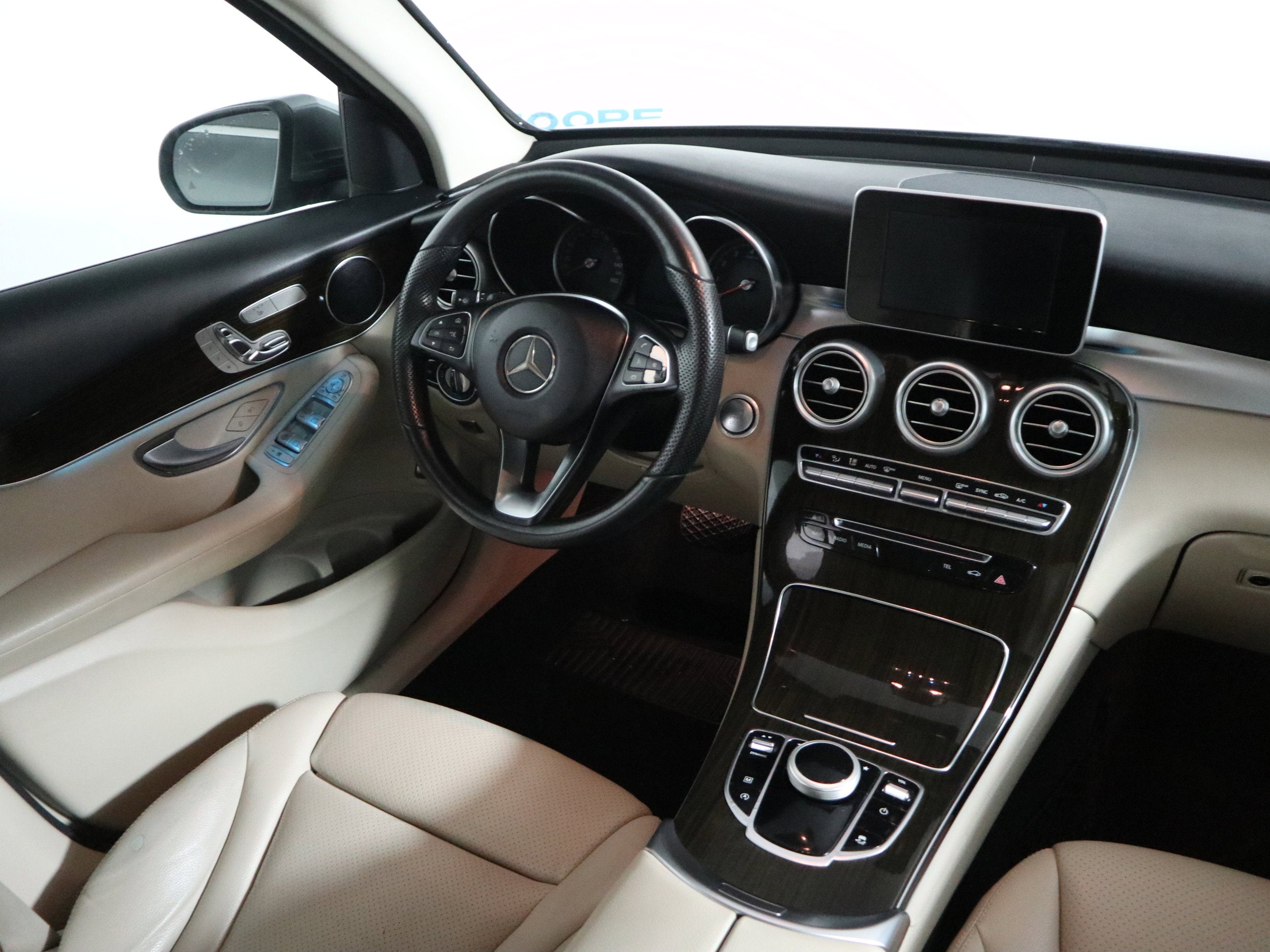 2019 Mercedes-Benz GLC 300 GLC 300