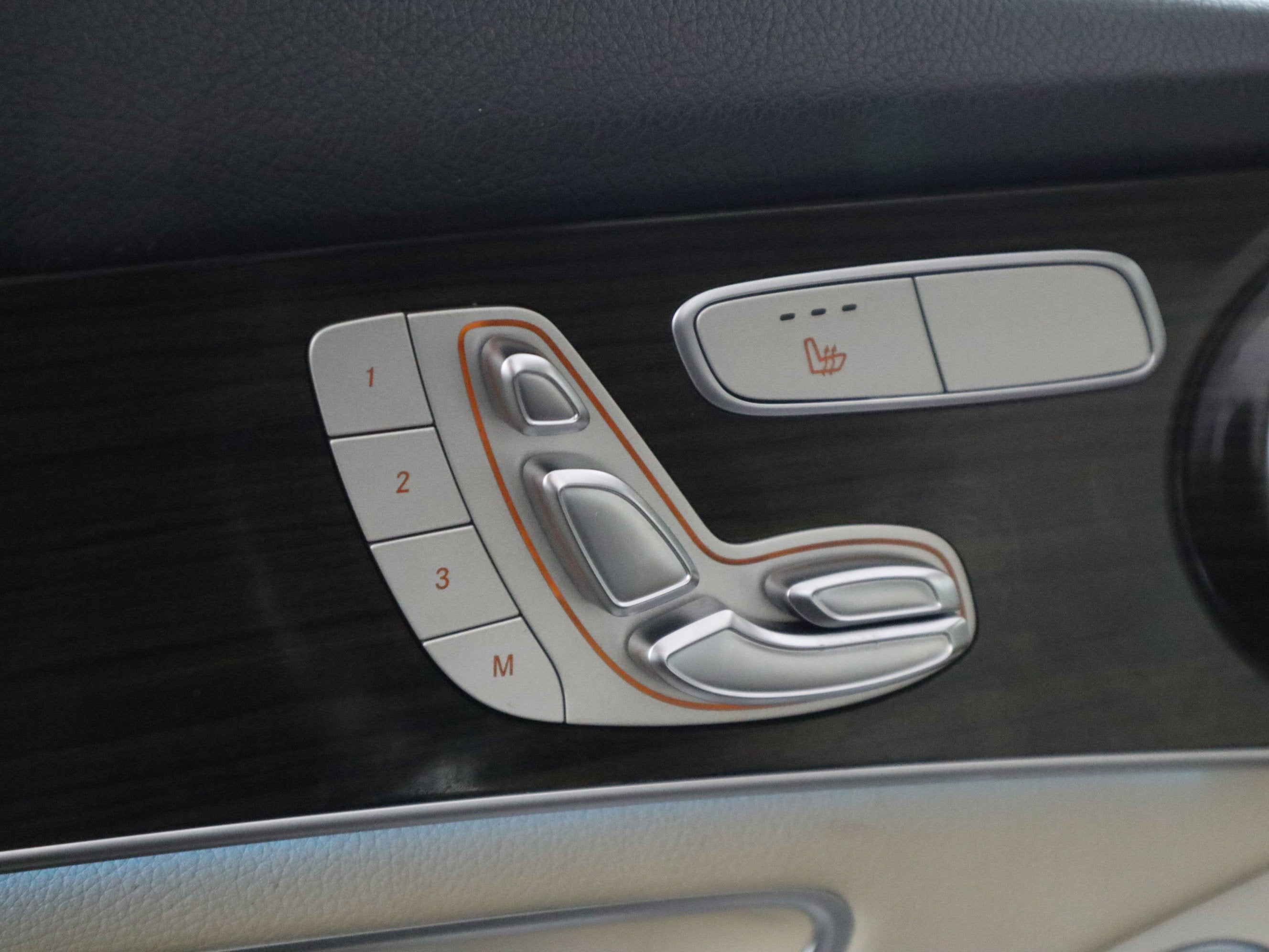 2019 Mercedes-Benz GLC 300 GLC 300