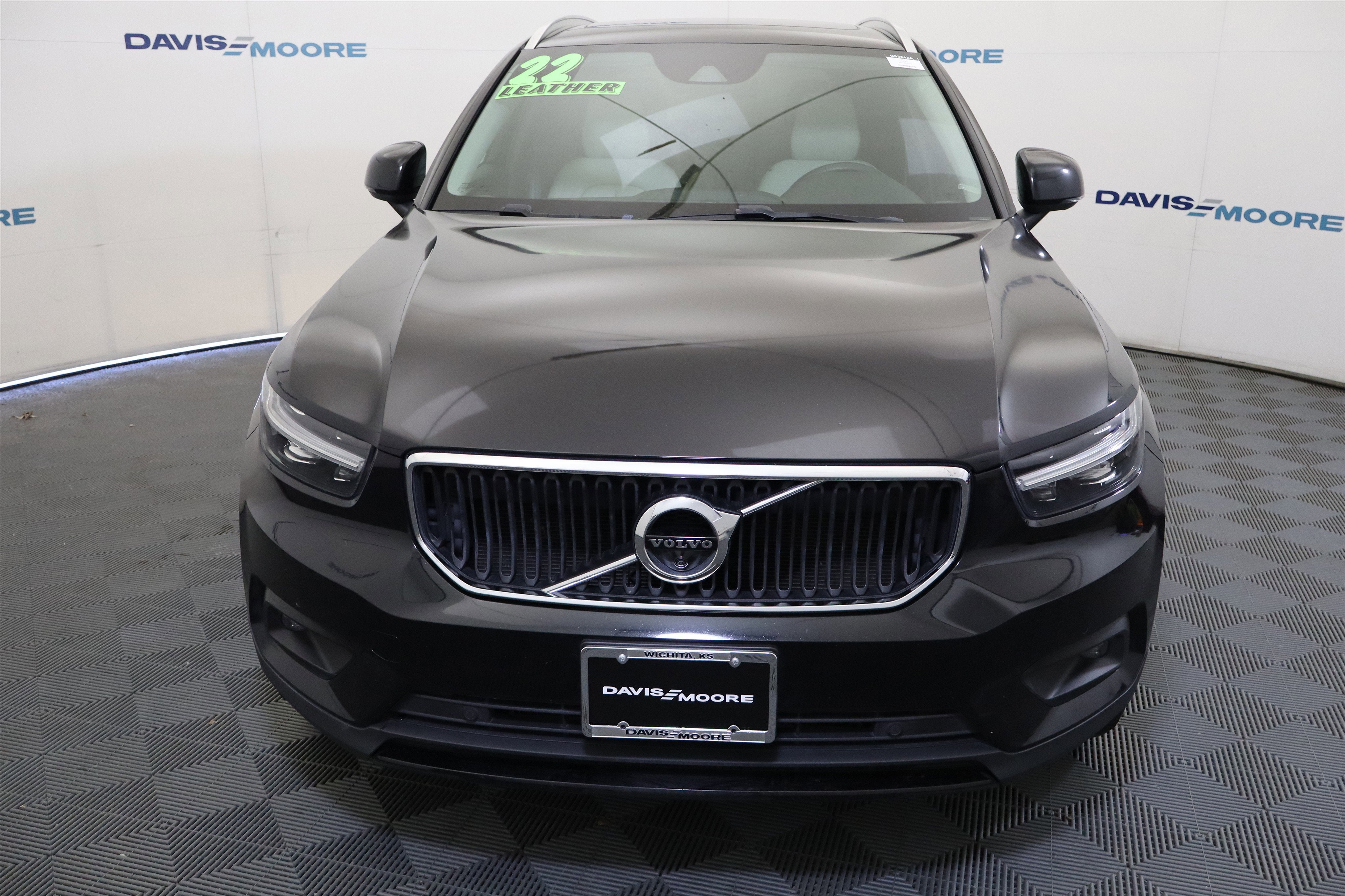2022 Volvo XC40 Momentum